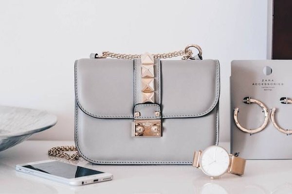 Les accessoires de mode à la pointe de la tendance